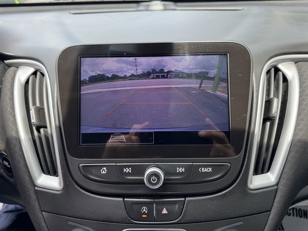 Used 2021 Chevrolet Malibu LS image 13