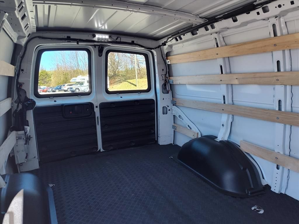 Used 2024 Chevrolet Express 2500 w/ Driver Convenience Package RWD image 16