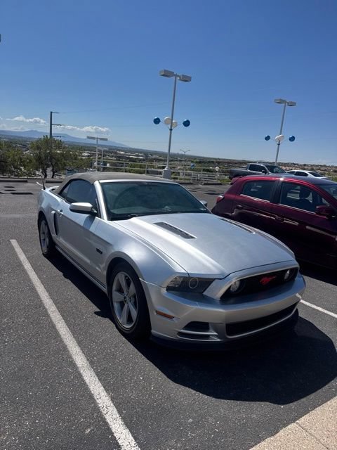 Used 2013 Ford Mustang GT Premium w/ Electronics Pkg RWD image 1