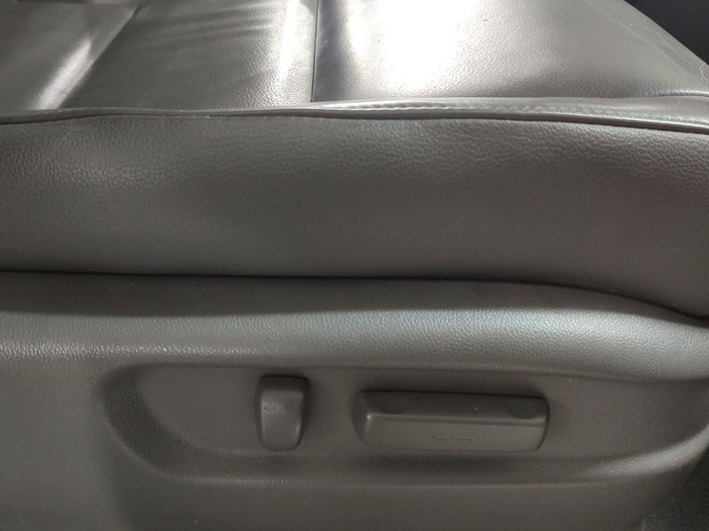 Used 2012 Honda Odyssey Touring Elite image 5