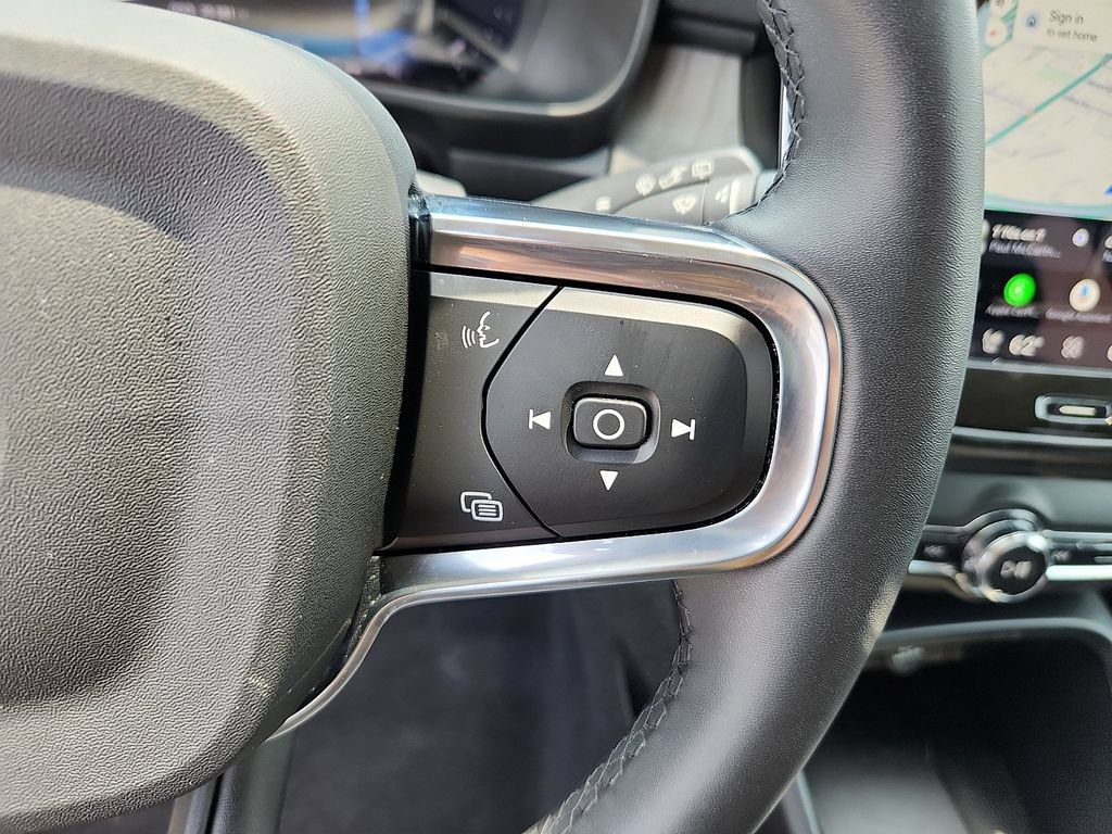 Used 2024 Volvo XC40 B5 Plus w/ Climate Package AWD/4WD image 18