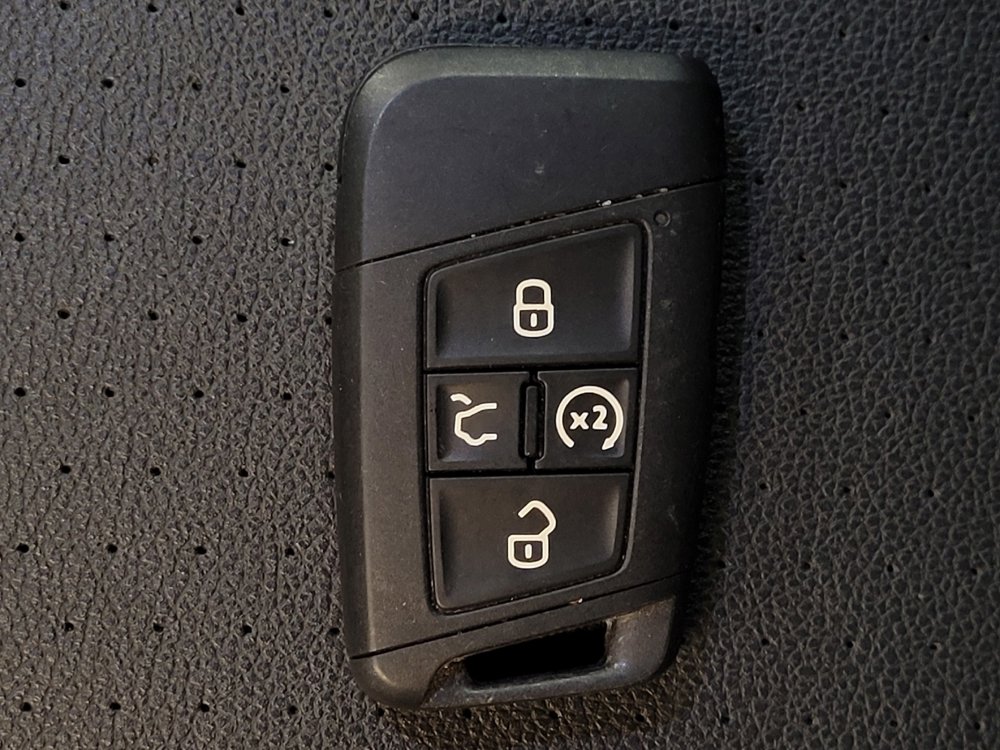 Used 2023 Volkswagen Tiguan SE FWD image 32