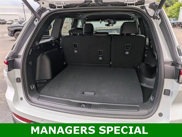 New 2025 Jeep Grand Cherokee Limited w/ Trailer Tow Package image 24