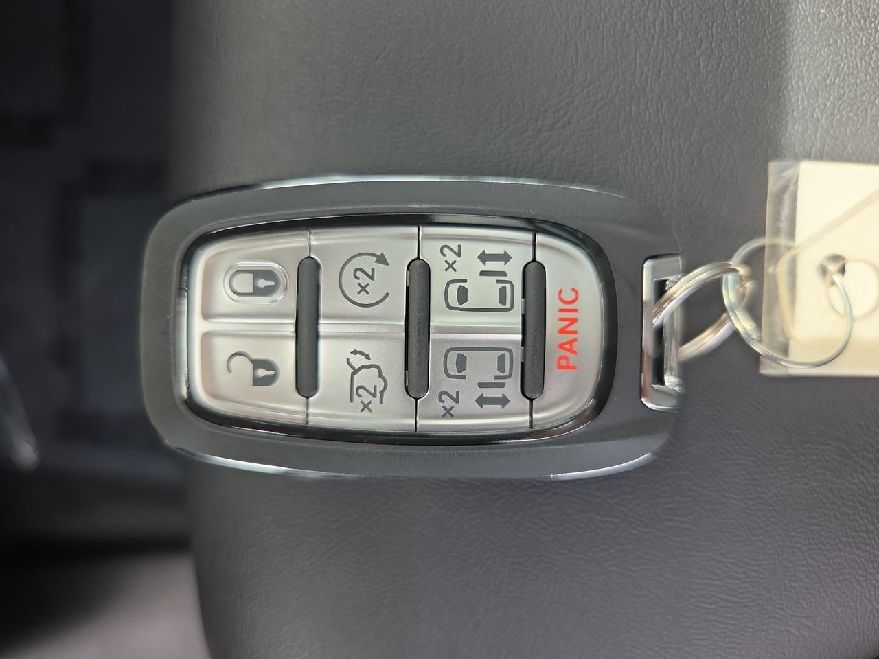 New 2027 Chrysler Pacifica Select w/ Family Tech Group FWD image 33
