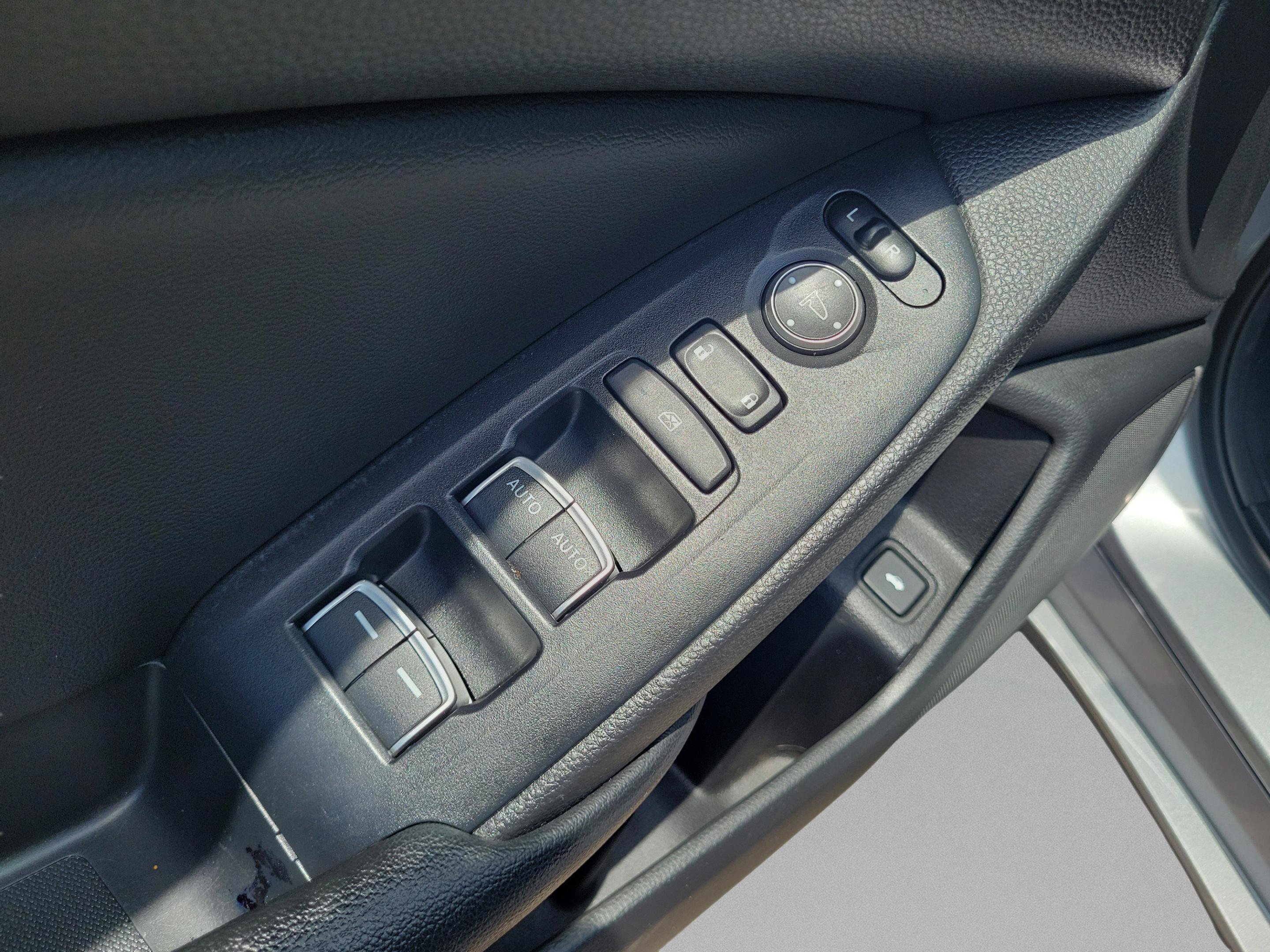 Used 2019 Honda Accord LX image 23