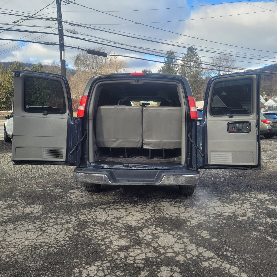 Used 2015 Chevrolet Express 3500 LT w/ LT Preferred Equipment Group image 33