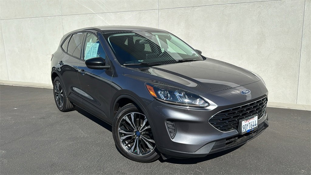 Certified 2022 Ford Escape SE w/ SE Sport Appearance Package