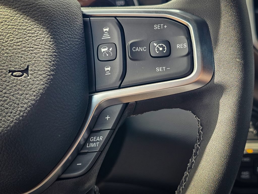 New 2026 RAM 3500 Big Horn AWD/4WD image 22