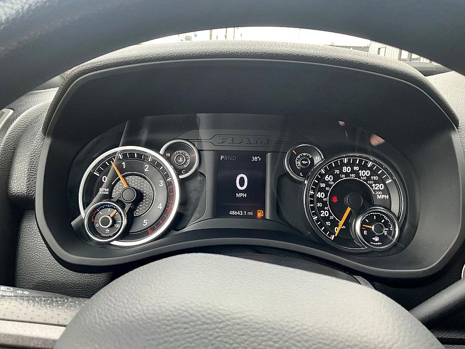 Used 2022 RAM 3500 Tradesman image 15