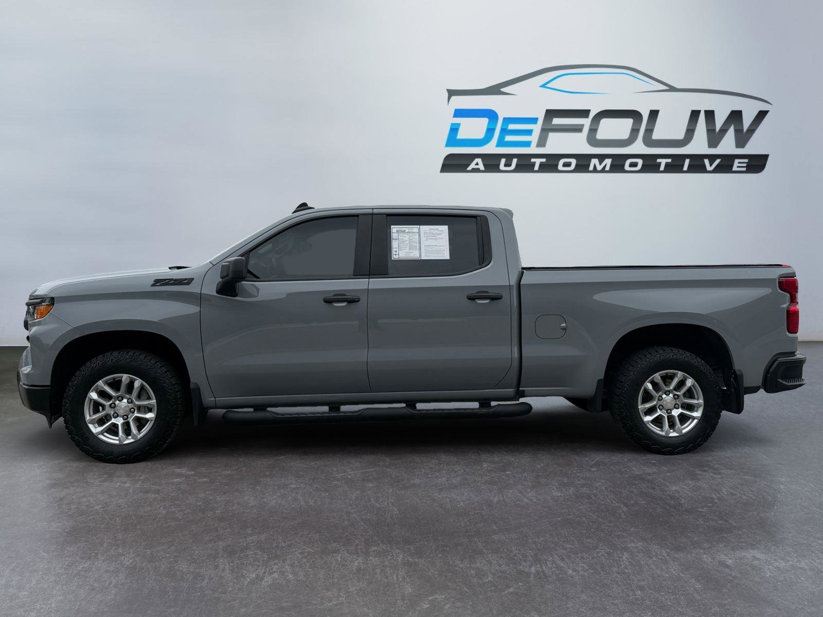 Used 2024 Chevrolet Silverado 1500 W/T w/ Z71 Off-Road Package AWD/4WD image 6