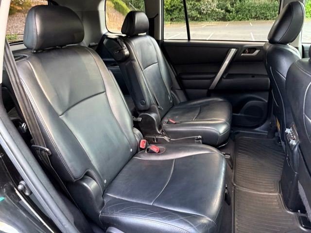 Used 2012 Toyota Highlander SE w/ Tow Pkg AWD/4WD image 30