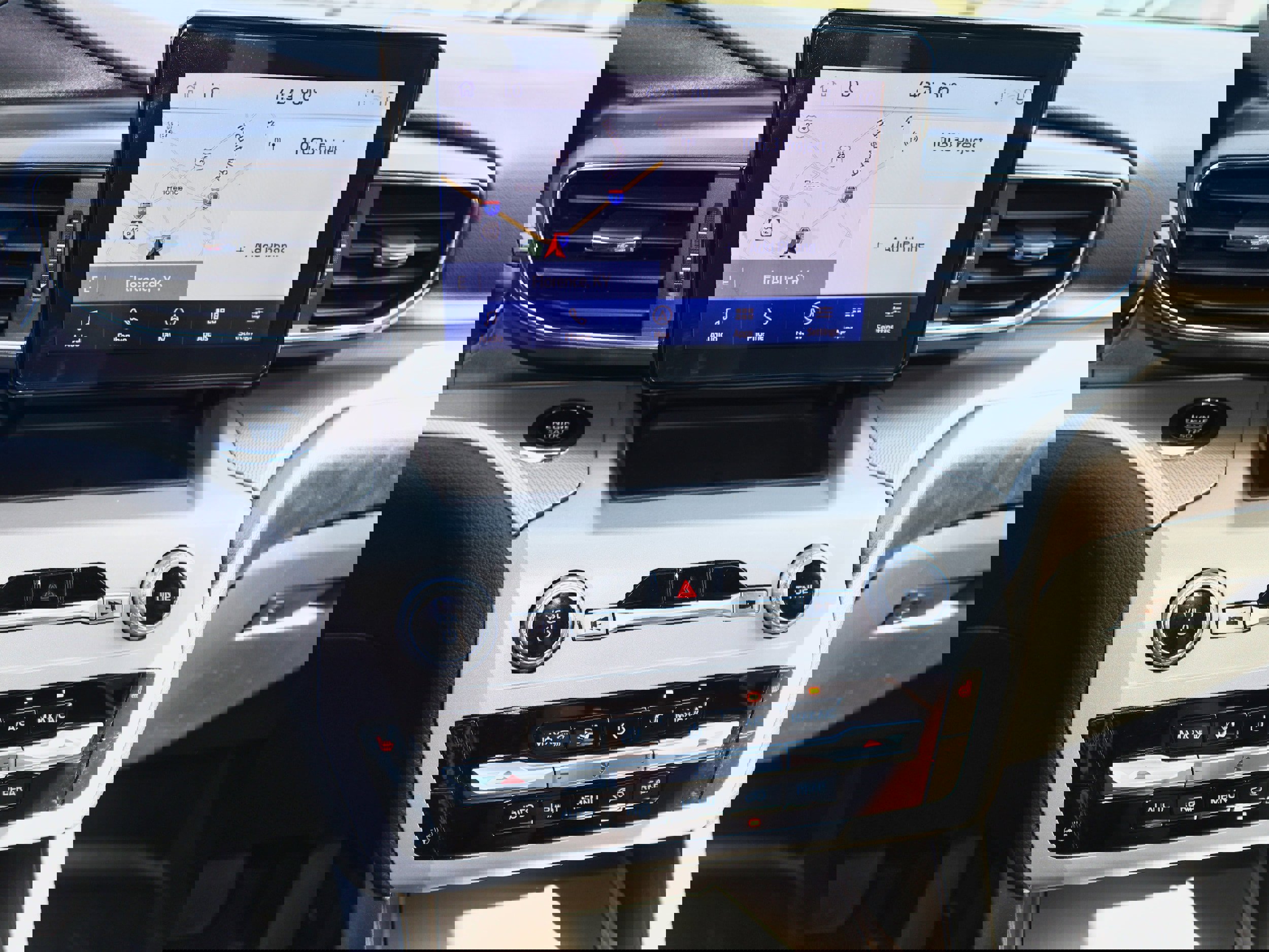 Used 2023 Ford Explorer XLT w/ Equipment Group 202A image 19