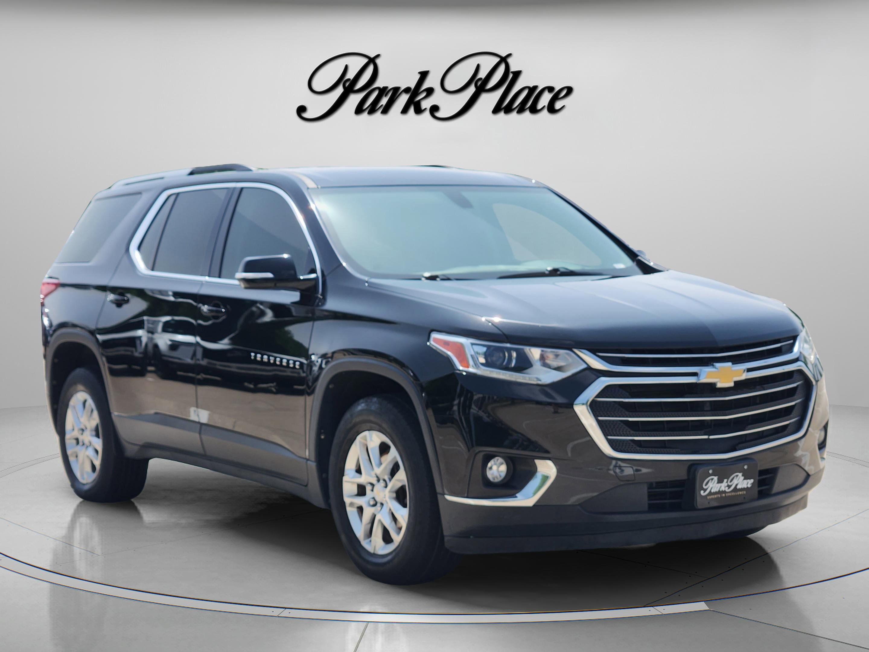 Used 2018 Chevrolet Traverse LT FWD image 4