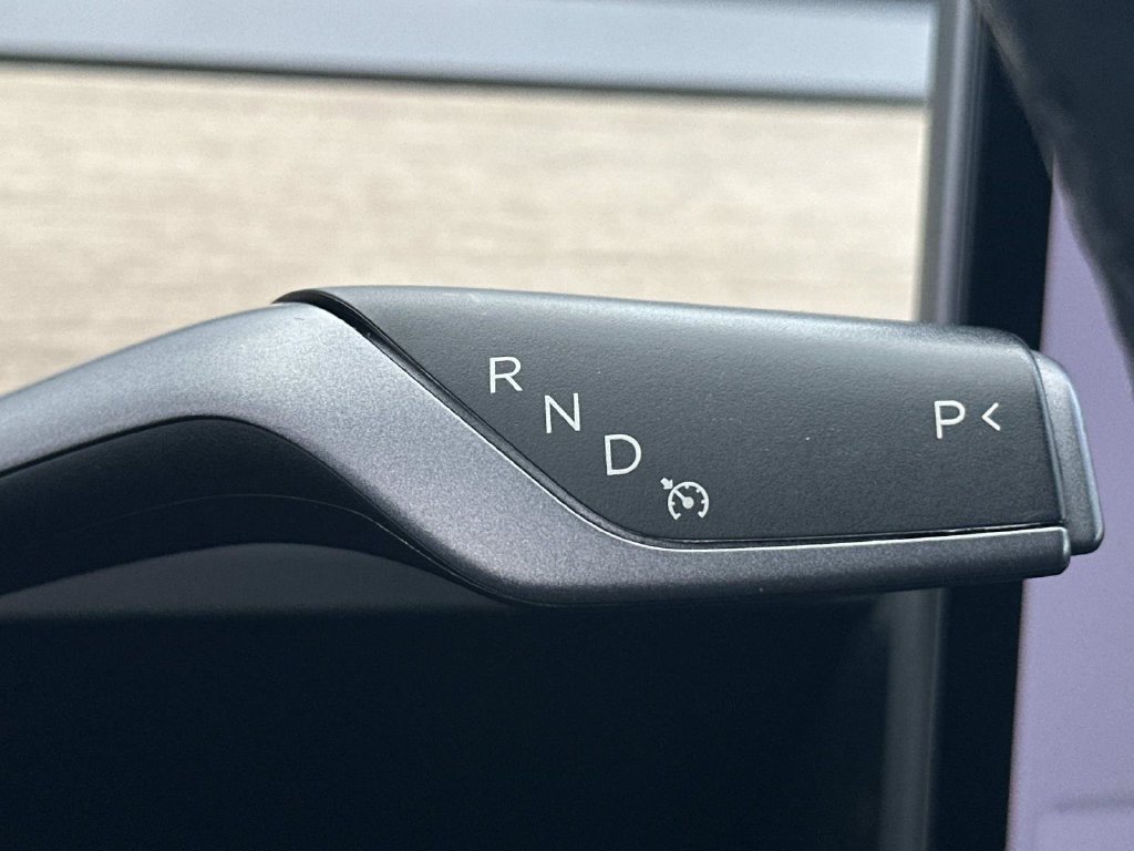 Used 2018 Tesla Model 3 Long Range RWD image 19