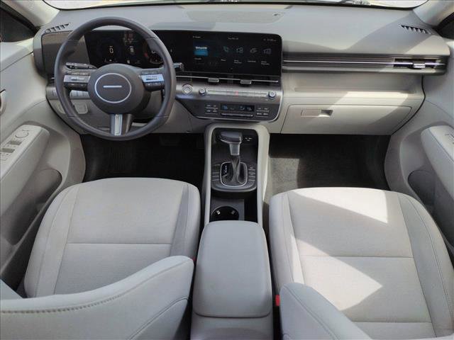 Used 2025 Hyundai Kona SEL image 17