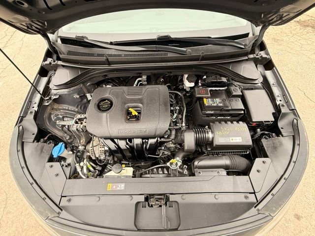 Used 2019 Hyundai Elantra SE w/ Cargo Package FWD image 12