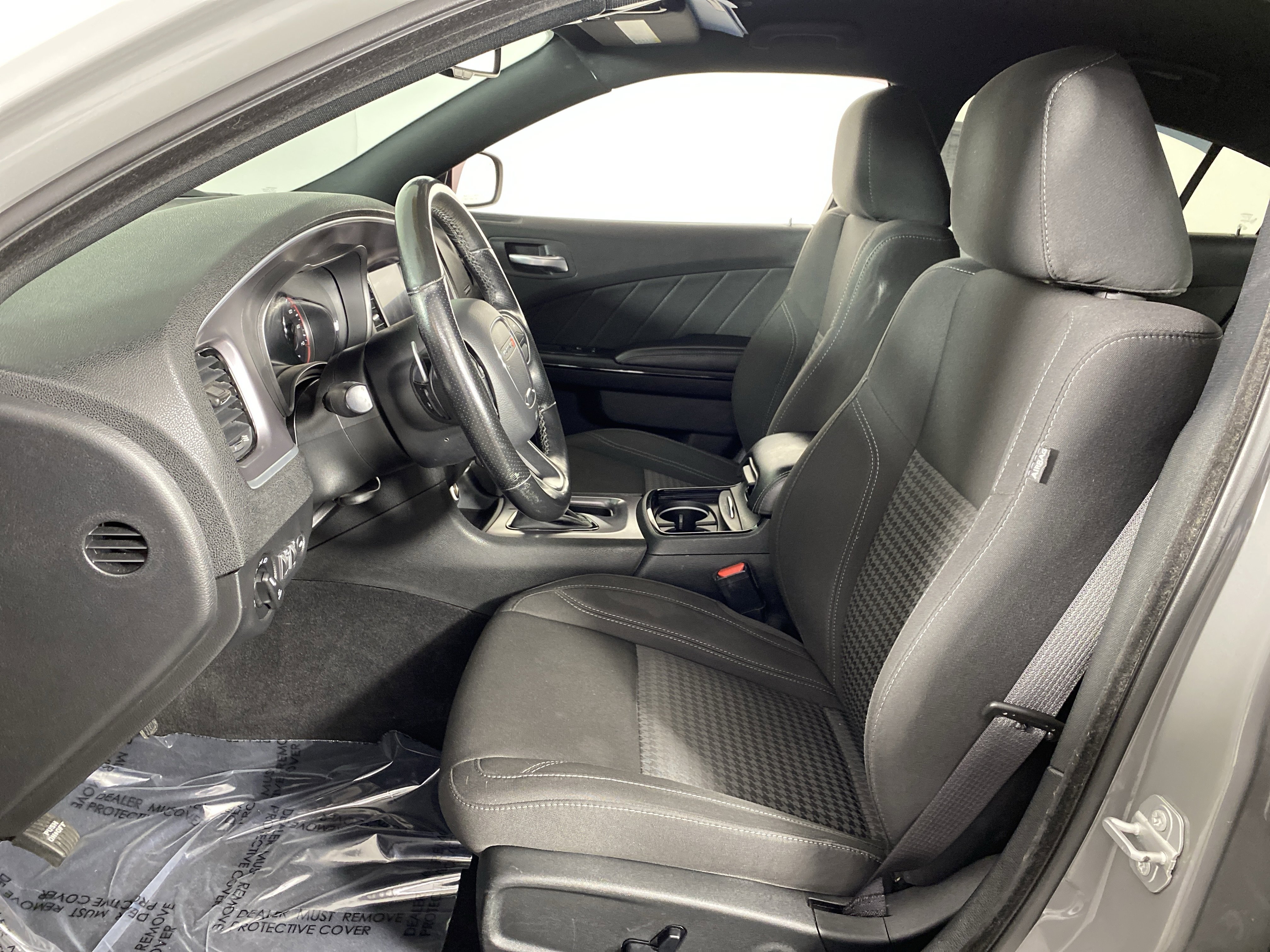 Used 2019 Dodge Charger SXT w/ Blacktop Package image 16