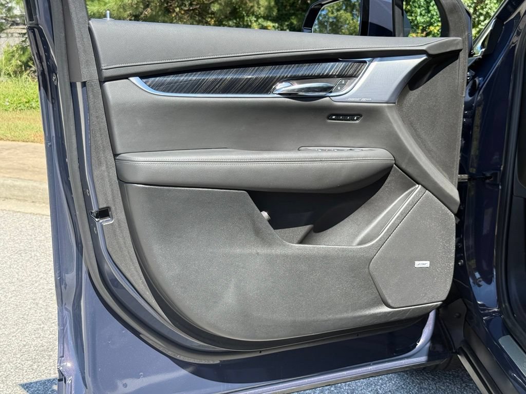 Certified 2025 Cadillac XT6 Premium Luxury FWD image 19