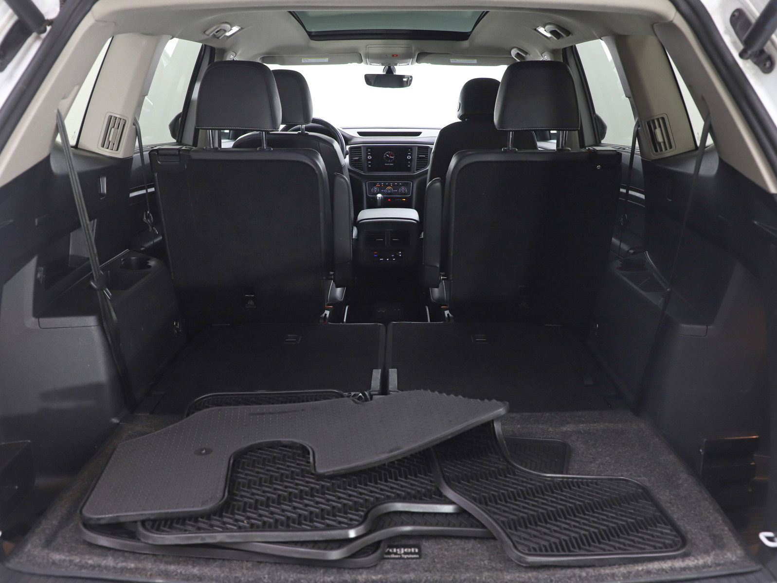 Used 2021 Volkswagen Atlas SE w/ Panoramic Sunroof Package image 12