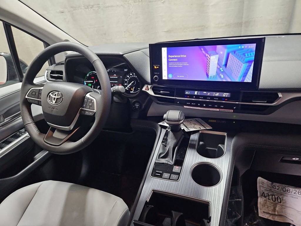 New 2026 Toyota Sienna XLE image 36
