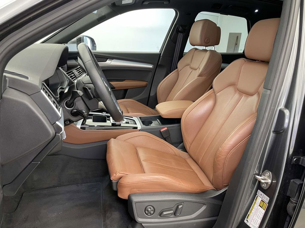 Certified 2025 Audi Q5 2.0T Premium Plus image 5