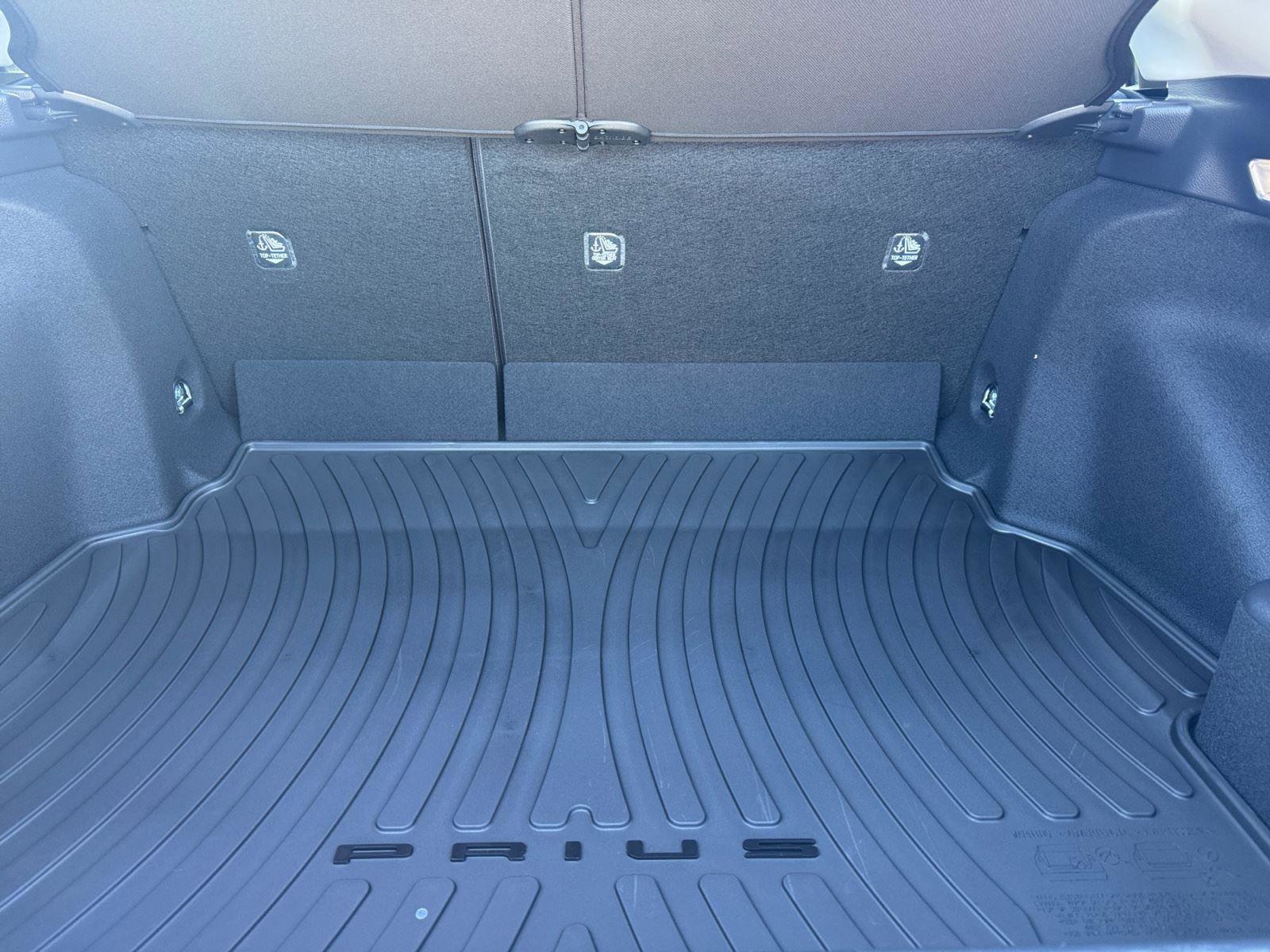 New 2026 Toyota Prius LE image 24