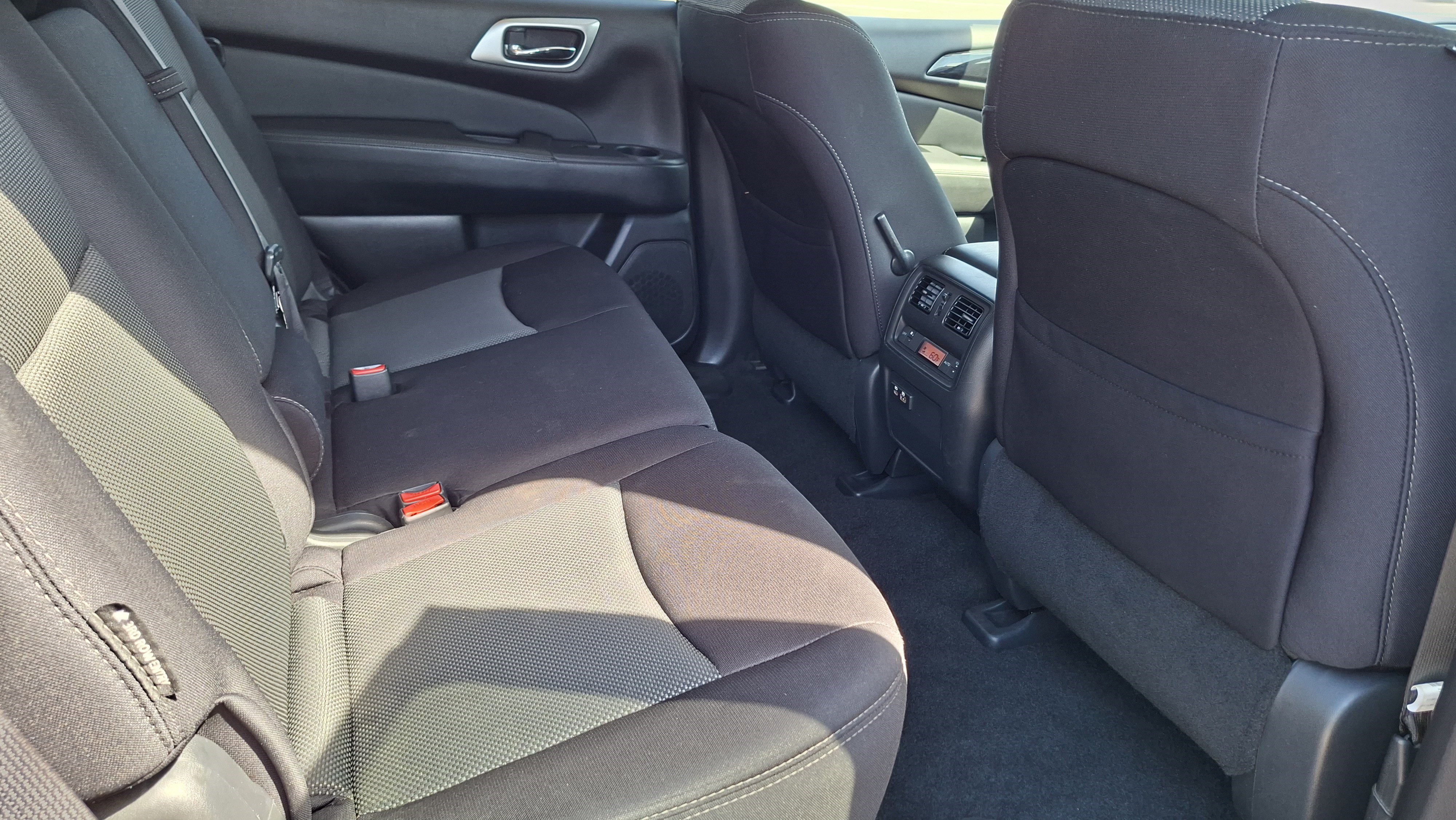 Certified 2020 Nissan Pathfinder SV image 22