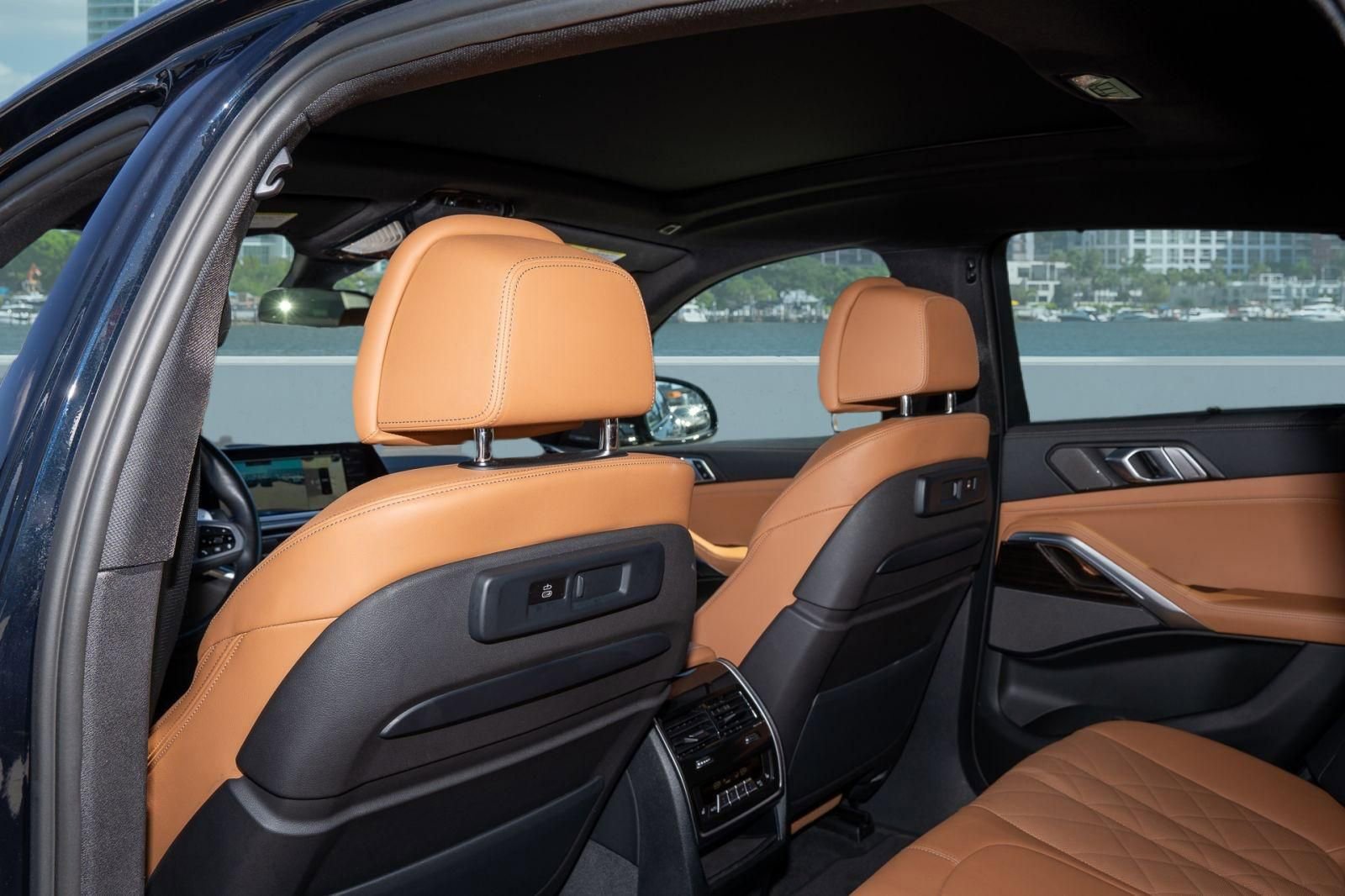 Used 2023 BMW X6 M50i w/ Executive Package AWD/4WD image 19
