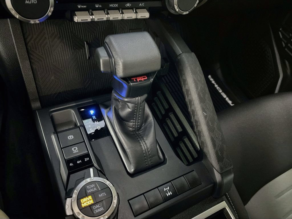 Used 2025 Toyota Tacoma TRD Off-Road AWD/4WD image 18