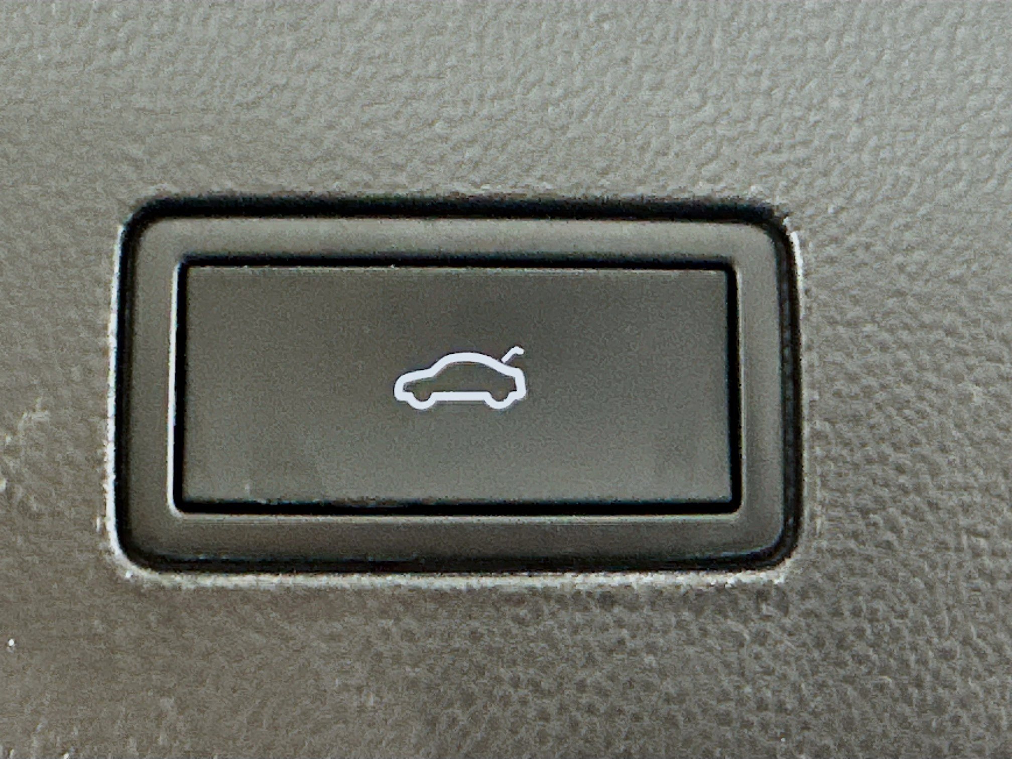 Used 2024 Volkswagen Atlas Cross Sport SE image 30