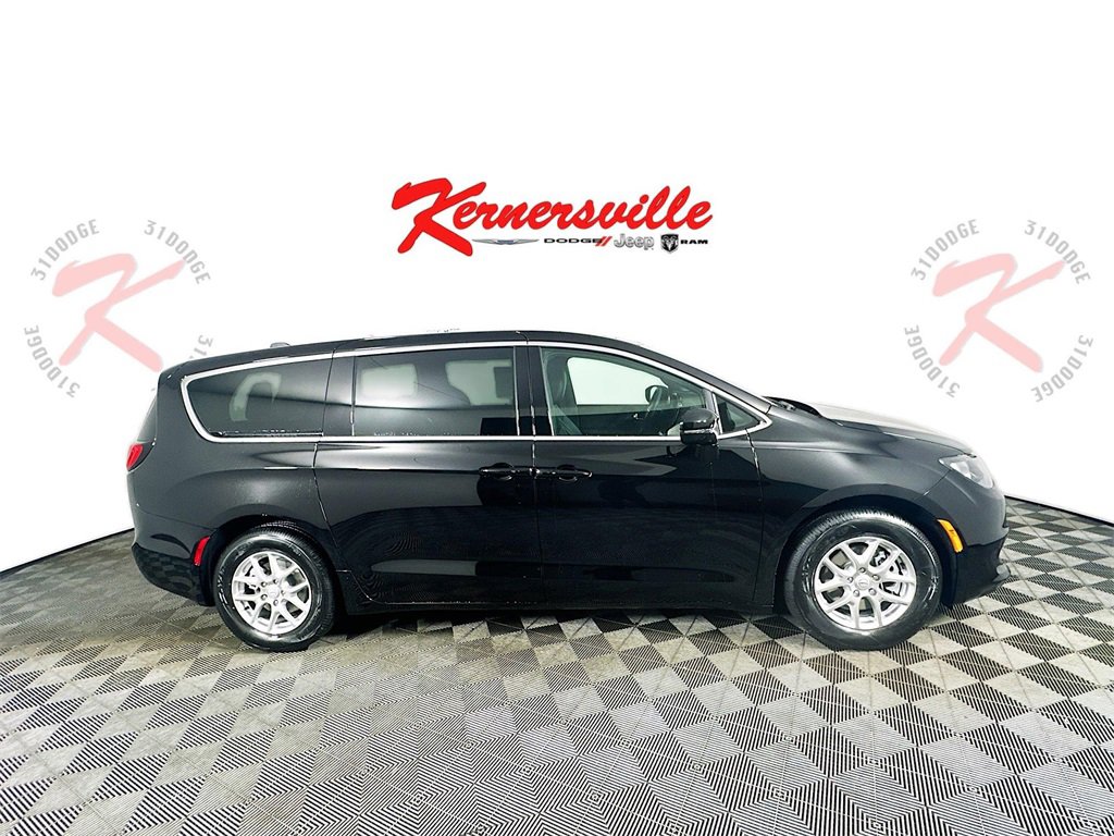 New 2026 Chrysler Voyager LX image 8