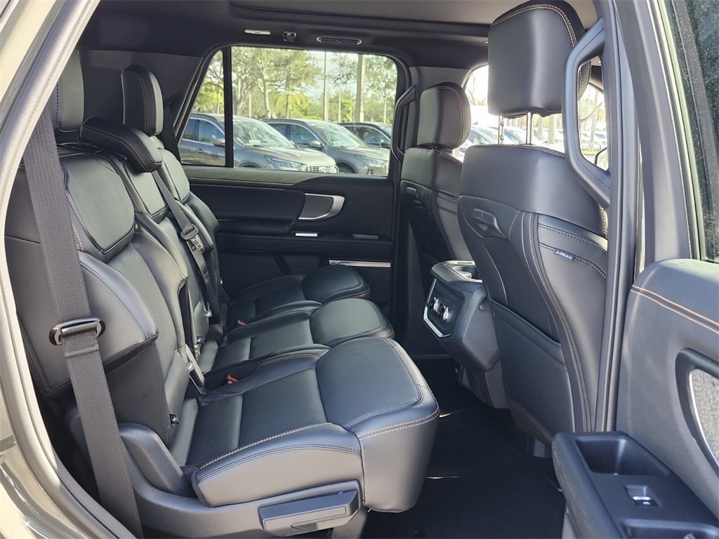 Used 2025 Ford Expedition Tremor image 13