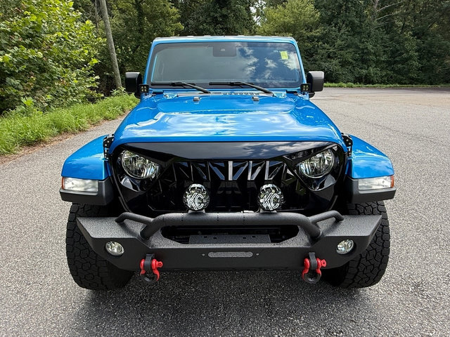 Used 2024 Jeep Gladiator Sport AWD/4WD image 3
