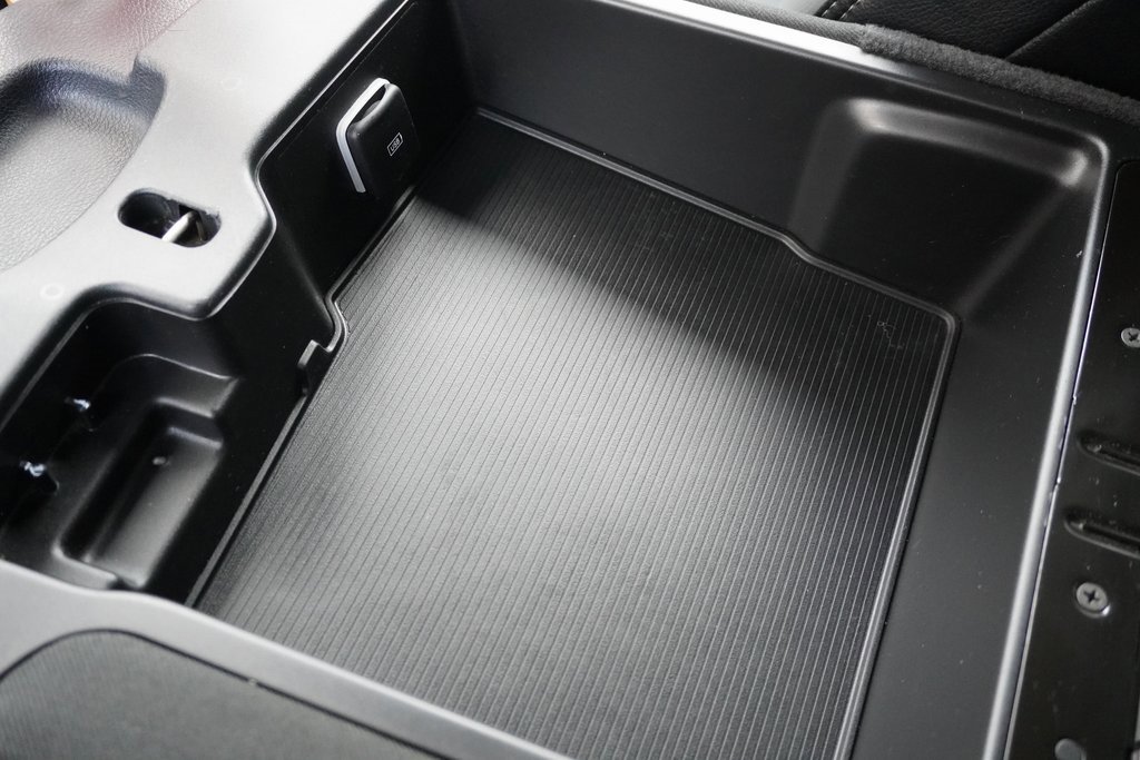 Used 2021 RAM 3500 Tradesman w/ Chrome Appearance Group image 13