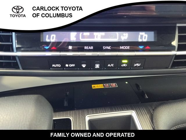 Used 2026 Toyota Sienna LE FWD image 27
