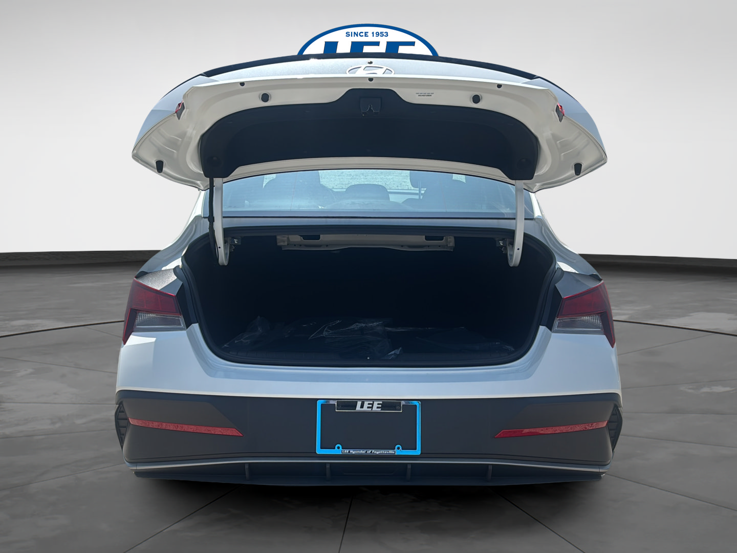 New 2026 Hyundai Elantra SEL Sport FWD image 17