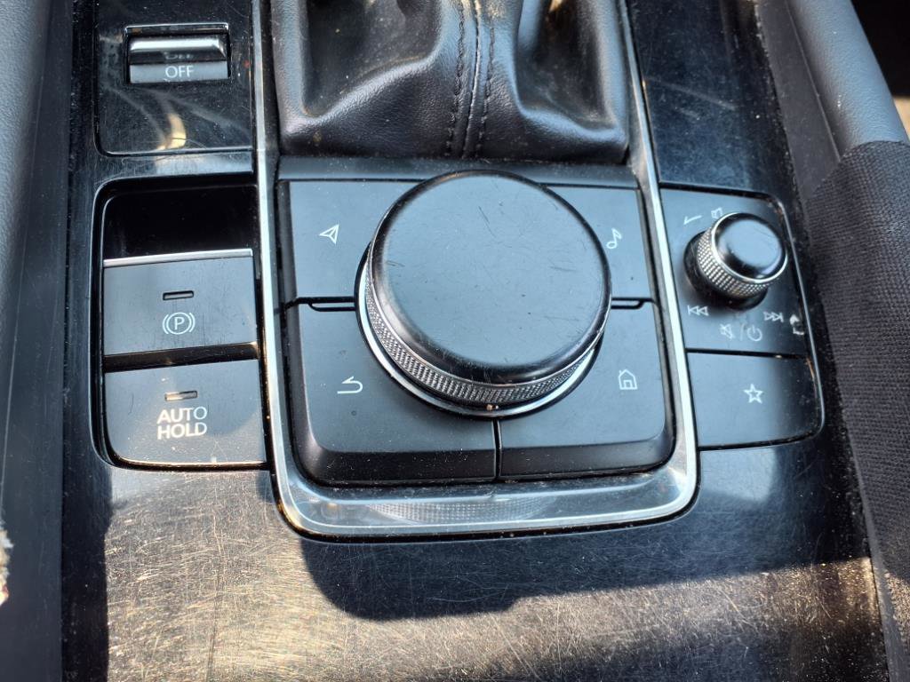 Used 2019 MAZDA MAZDA3 Hatchback w/ Premium Package image 28