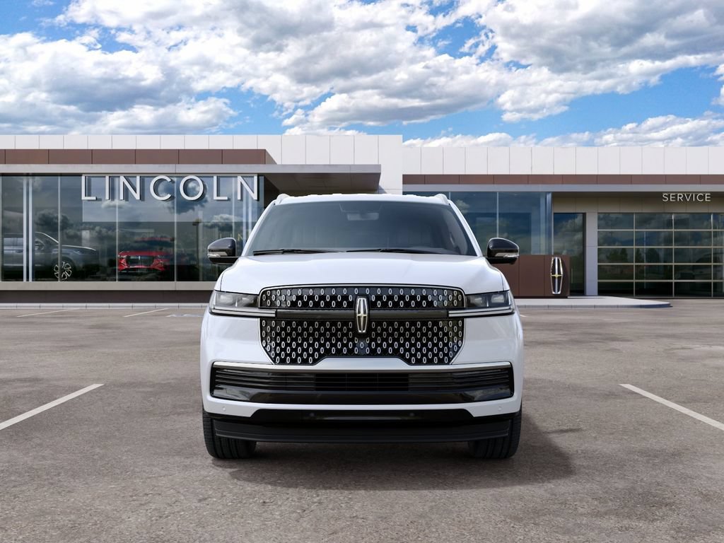 New 2027 Lincoln Navigator Premiere AWD/4WD image 3