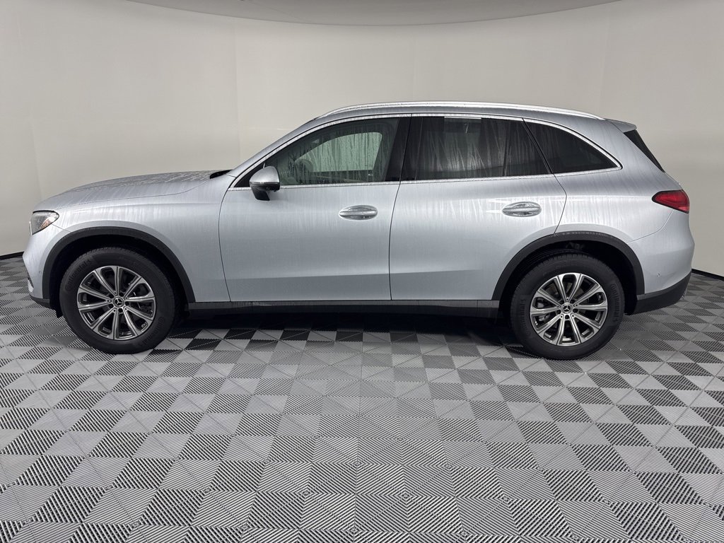 Certified 2025 Mercedes-Benz GLC 300 4MATIC image 11