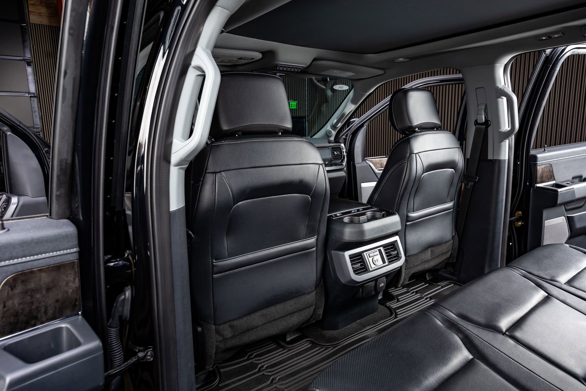 Used 2024 Ford F350 Lariat w/ Lariat Ultimate Package image 34