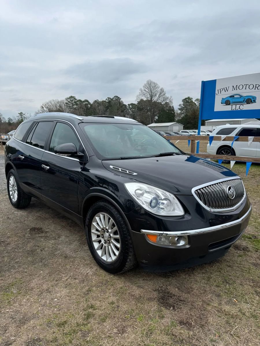 Used 2011 Buick Enclave CXL image 2