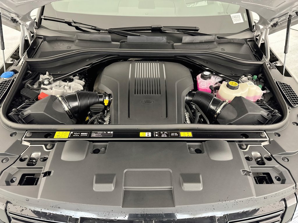 New 2026 Land Rover Range Rover Sport Dynamic SE AWD/4WD image 32