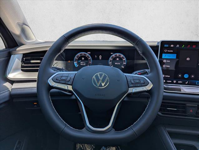 New 2026 Volkswagen Tiguan SE FWD image 15