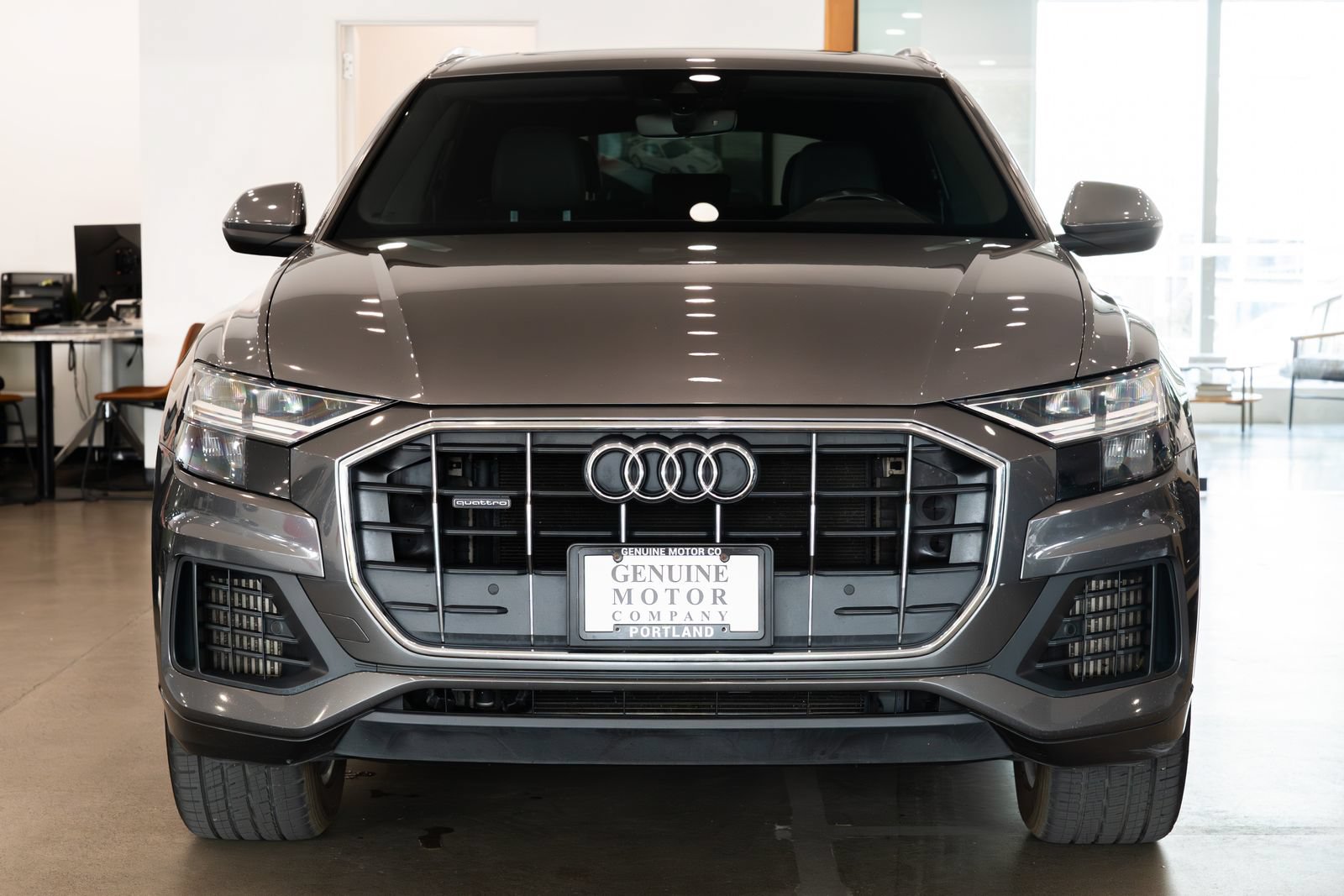 Used 2019 Audi Q8 Premium w/ Convenience Package AWD/4WD image 2