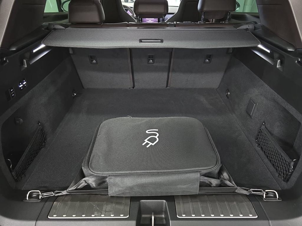 New 2026 Porsche Cayenne Turbo AWD/4WD image 31