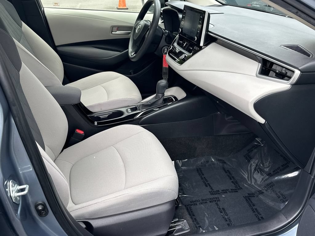 Used 2020 Toyota Corolla LE w/ Carpet Mat Package (TMS) FWD image 7