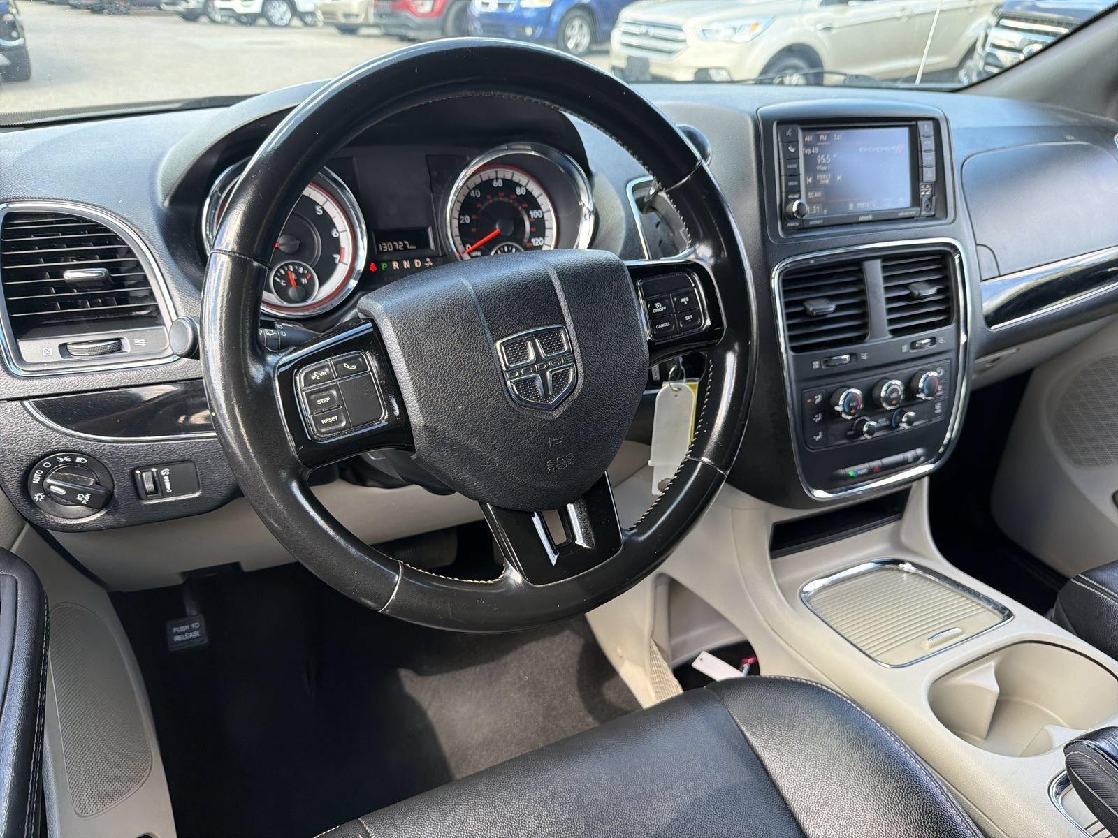 Used 2020 Dodge Grand Caravan SXT FWD image 16