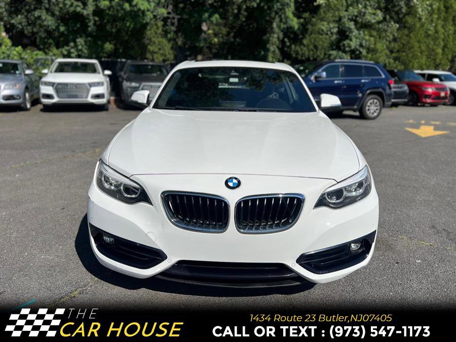 Used 2019 BMW 230i Coupe w/ Premium Package image 4