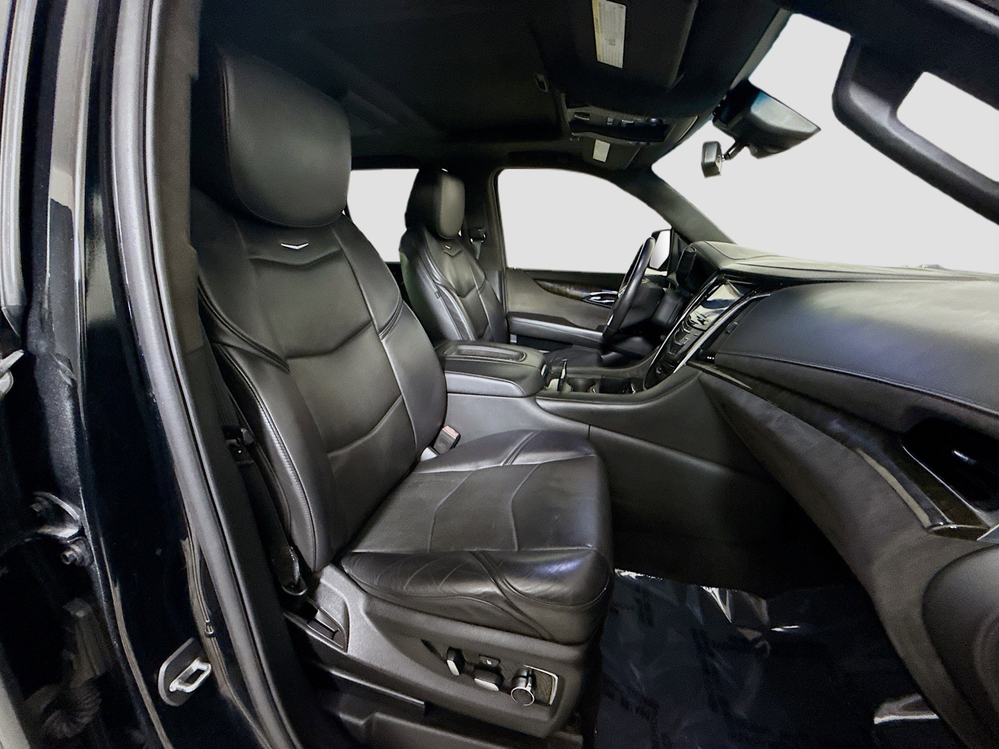 Used 2019 Cadillac Escalade Platinum w/ Escalade Sport Edition image 29