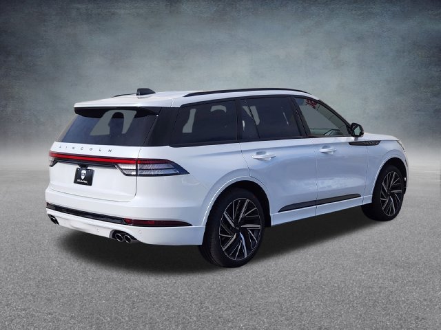 New 2026 Lincoln Aviator Black Label w/ Jet Appearance Package AWD/4WD image 7